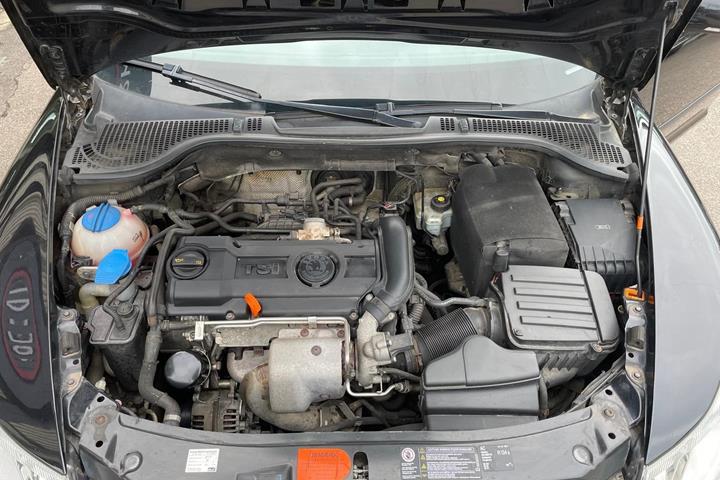 Sort Skoda Octavia fra 2011