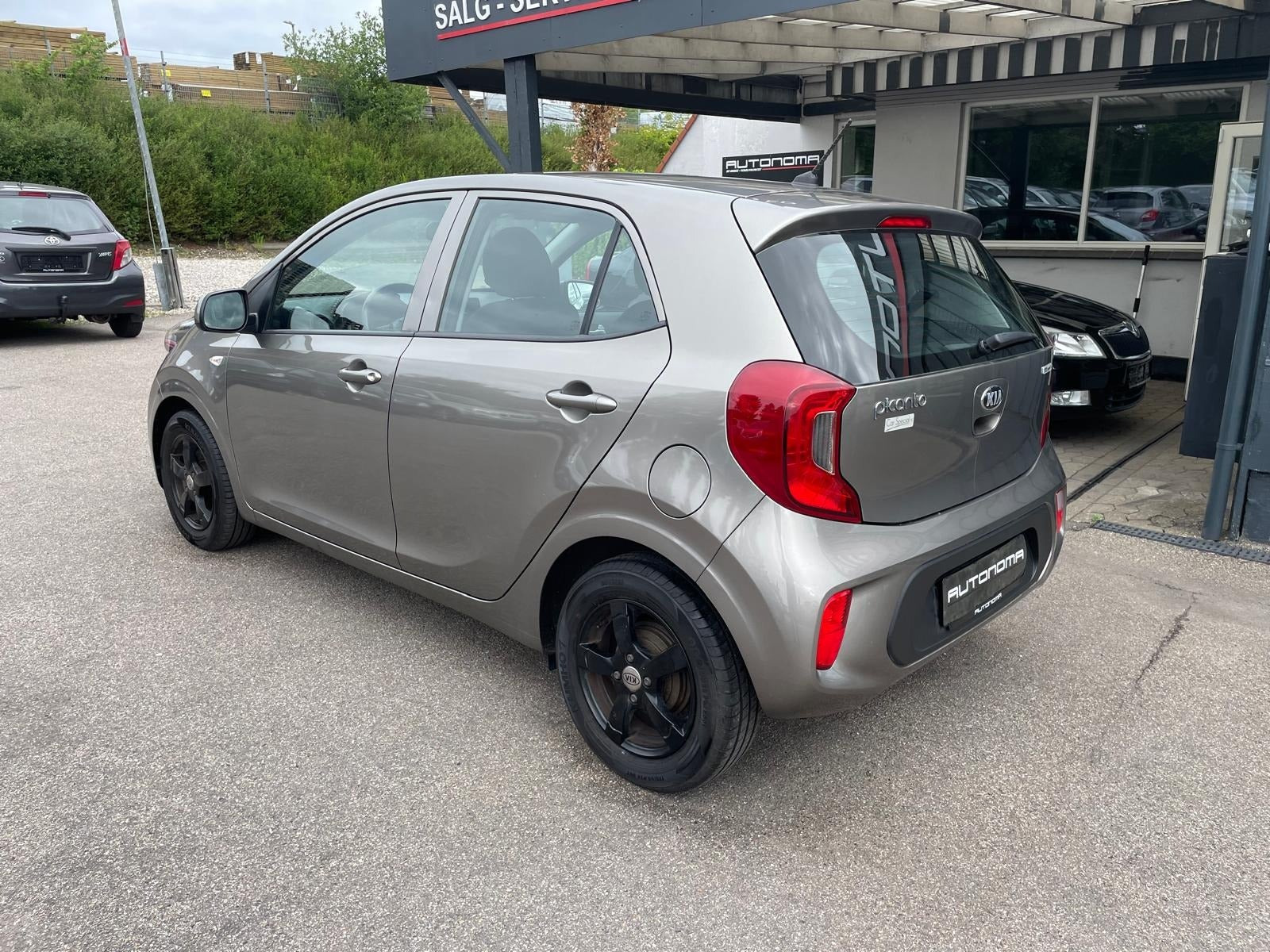 Orange Kia Picanto fra 2018