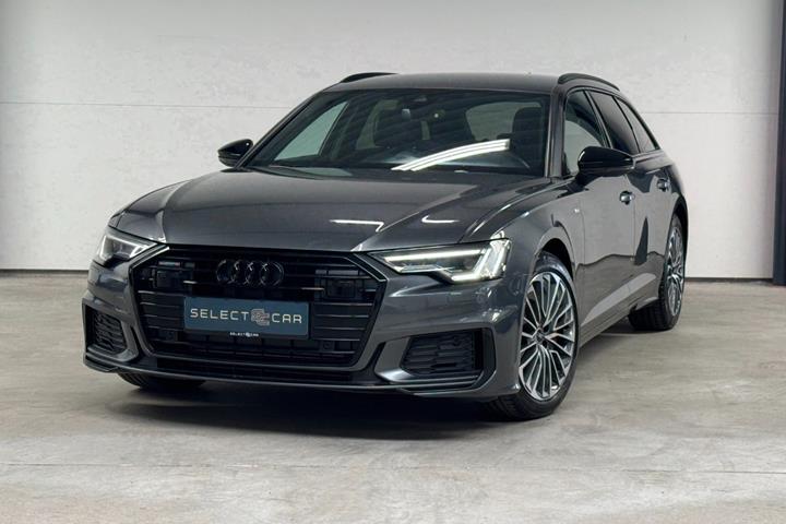Grå Audi A6 fra 2023 set udefra