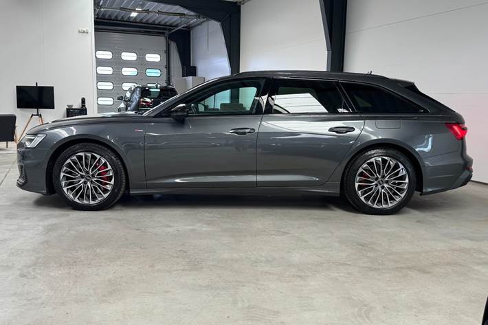 Grå Audi A6 fra 2023