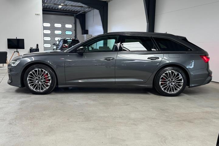 Grå Audi A6 fra 2023