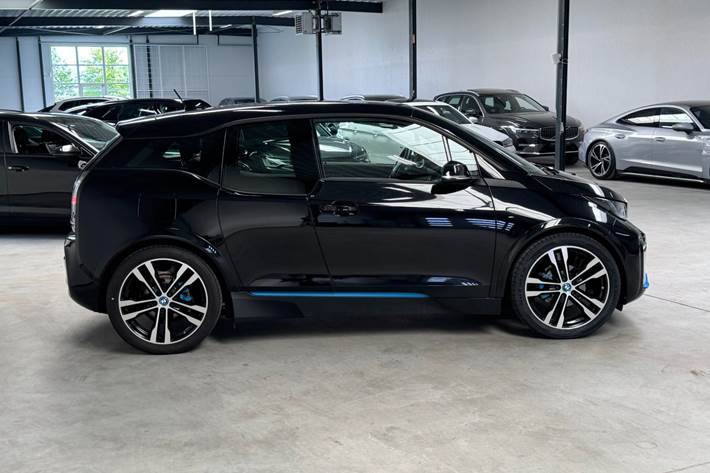 Sort BMW i3 fra 2019