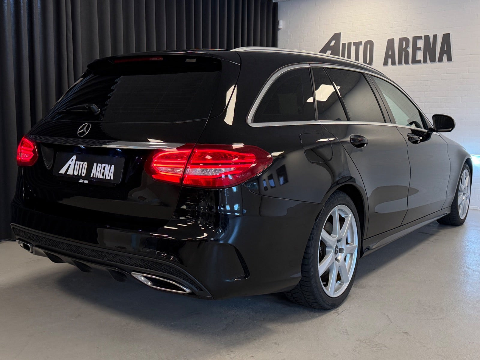 Sort Mercedes C220 d fra 2018
