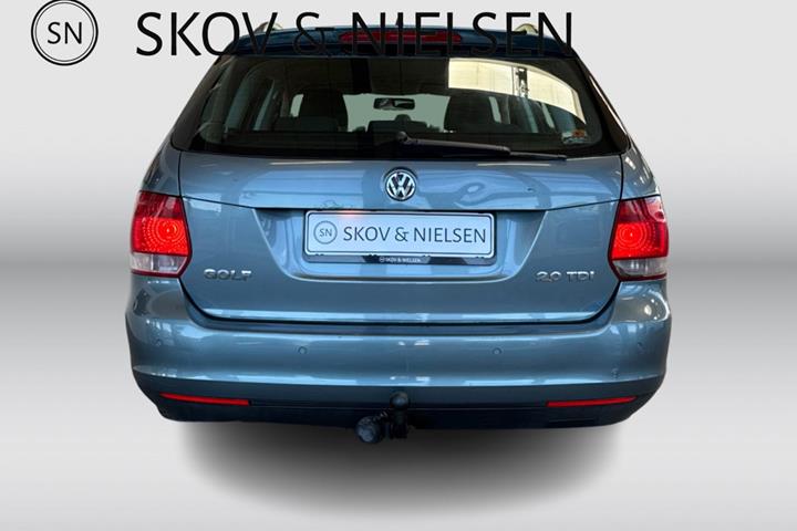 Grå VW Golf V fra 2008
