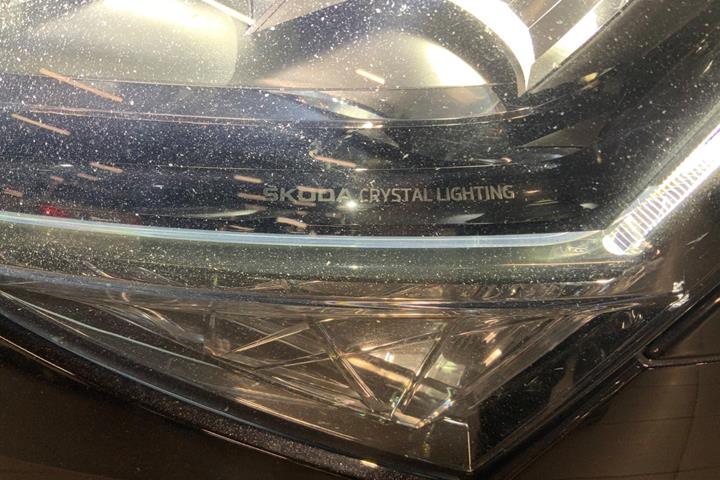 Sort Skoda Superb fra 2020