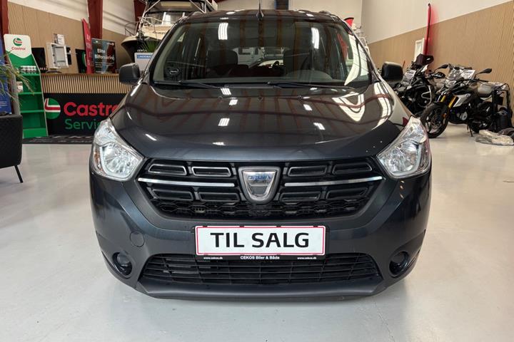 Grå Dacia Lodgy fra 2021