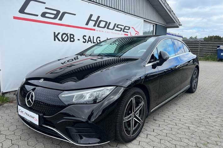 Sort Mercedes EQE350 fra 2024