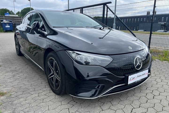 Sort Mercedes EQE350 fra 2024