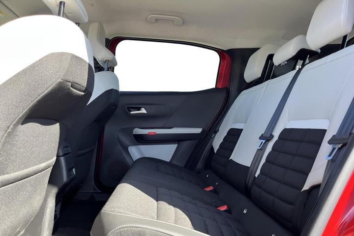Rød Citroën e-C3 Aircross fra 2025