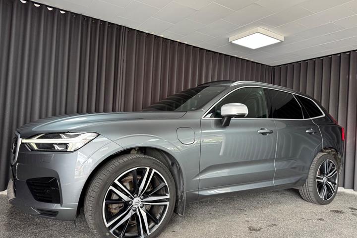 Grå Volvo XC60 fra 2019