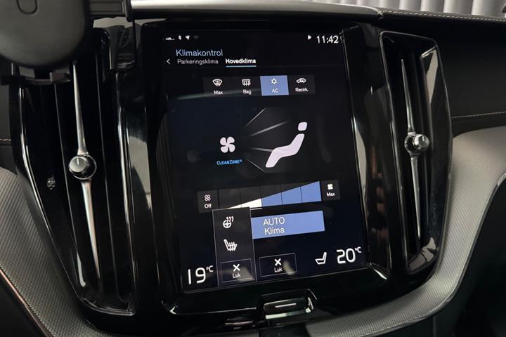 Grå Volvo XC60 fra 2019