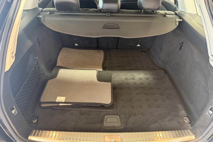 Sort Mercedes C220 d fra 2017