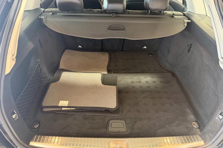 Sort Mercedes C220 d fra 2017