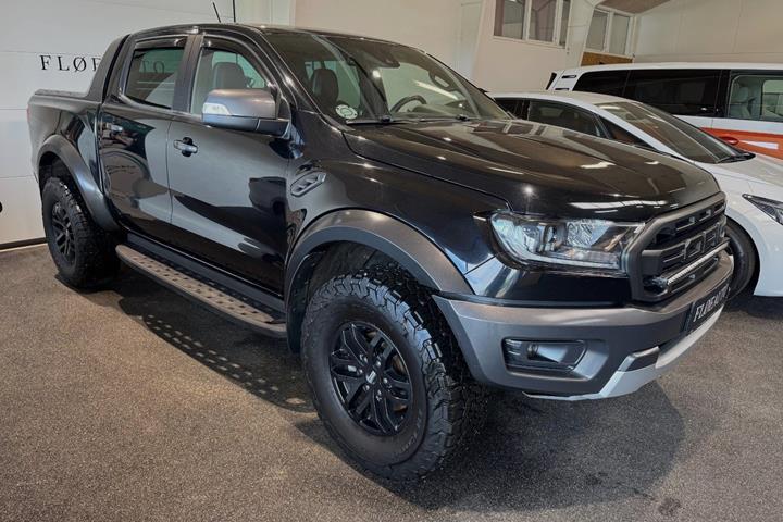 Sort Ford Ranger fra 2019 set udefra
