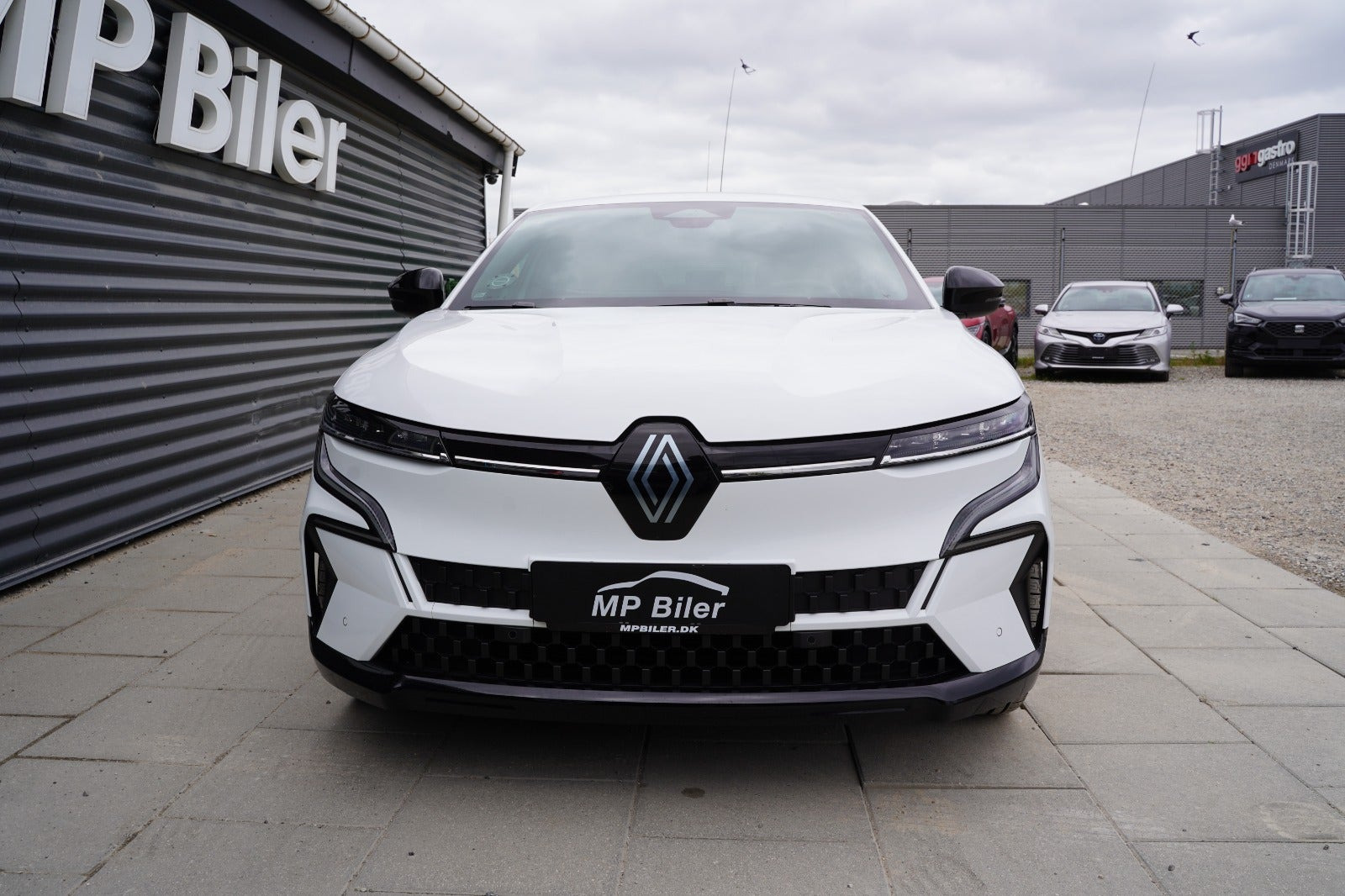 Hvid Renault Megane E-Tech fra 2024