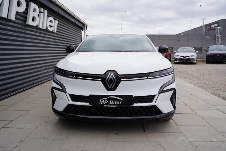 Hvid Renault Megane E-Tech fra 2024