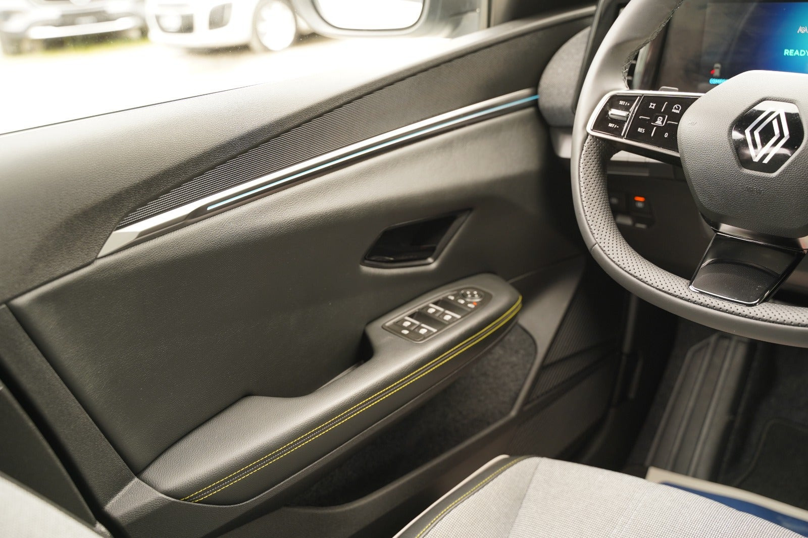 Hvid Renault Megane E-Tech fra 2024