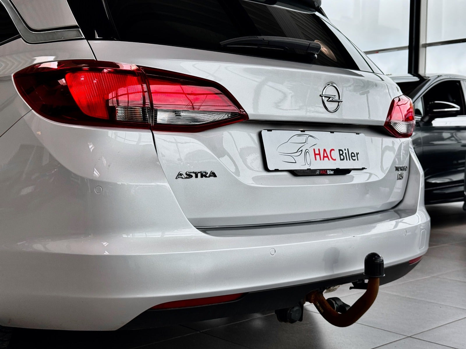 undefined Opel Astra fra 2016