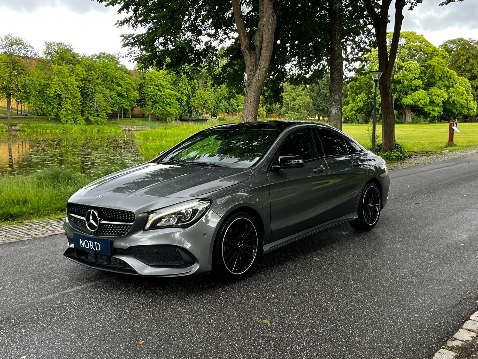 Grå Mercedes CLA200 d fra 2018