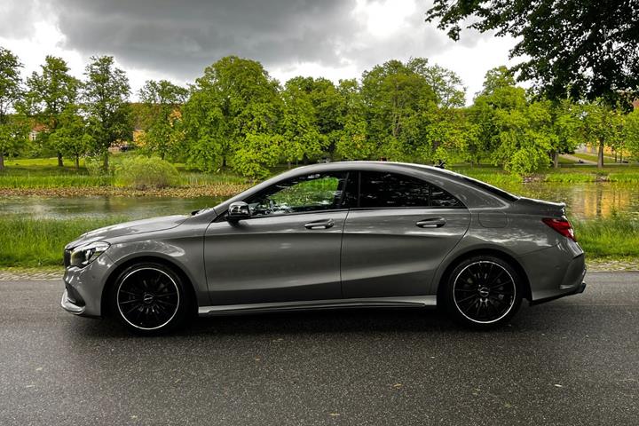 Grå Mercedes CLA200 d fra 2018