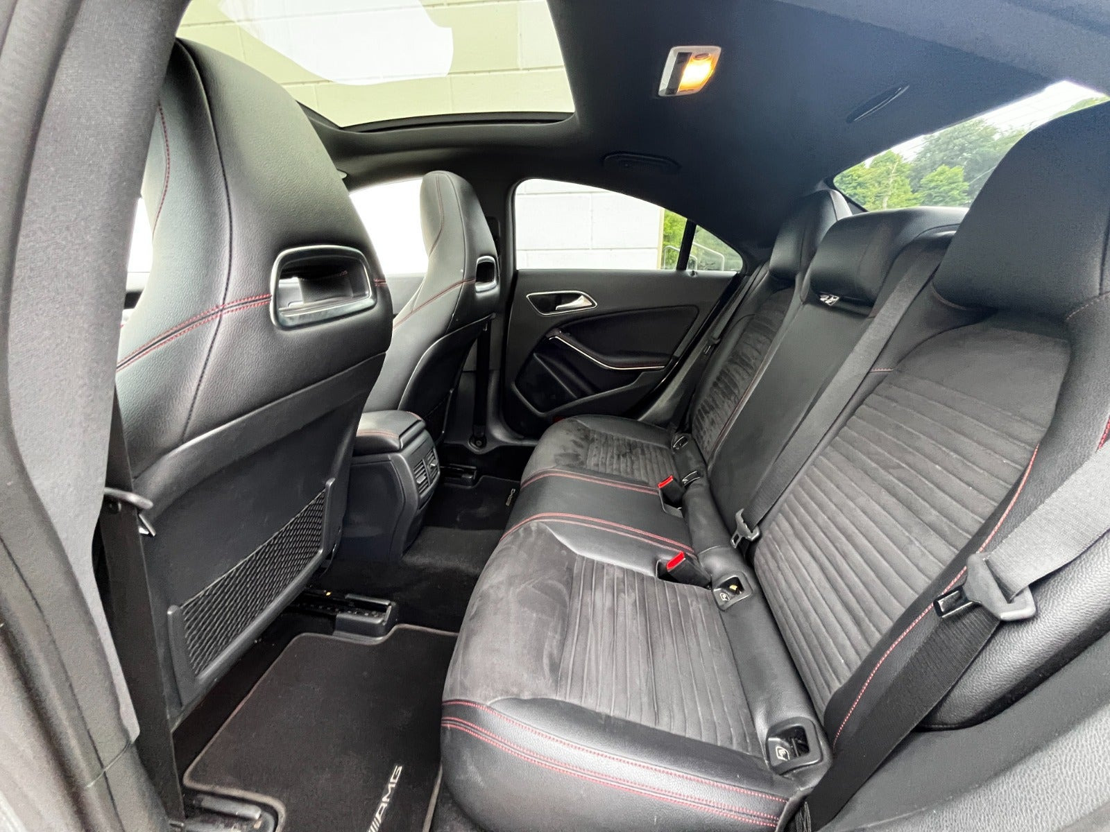 Grå Mercedes CLA200 d fra 2018