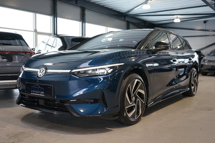 Blå VW ID.7 fra 2025 set udefra