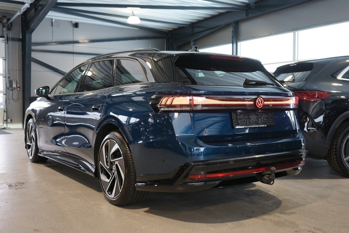 Blå VW ID.7 fra 2025