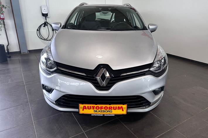 Sølv Renault Clio IV fra 2018