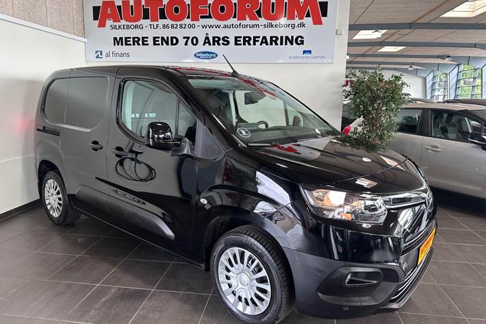Sort Toyota ProAce City fra 2023