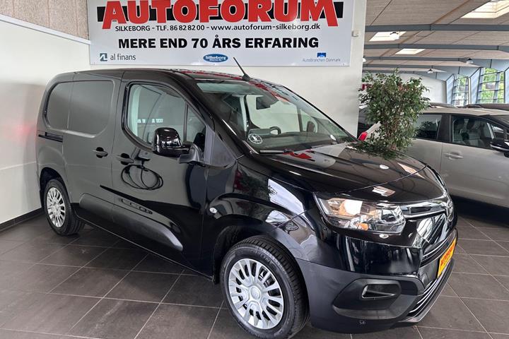 Sort Toyota ProAce City fra 2023