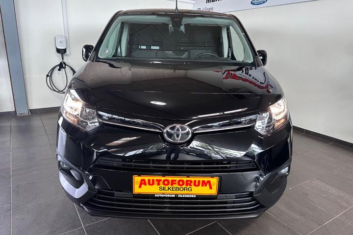 Sort Toyota ProAce City fra 2023
