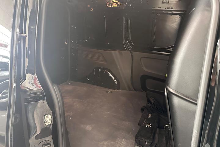 Sort Toyota ProAce City fra 2023