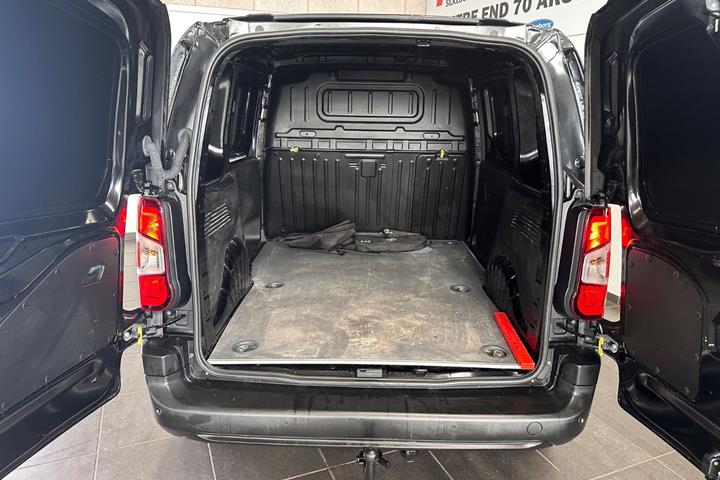Sort Toyota ProAce City fra 2023