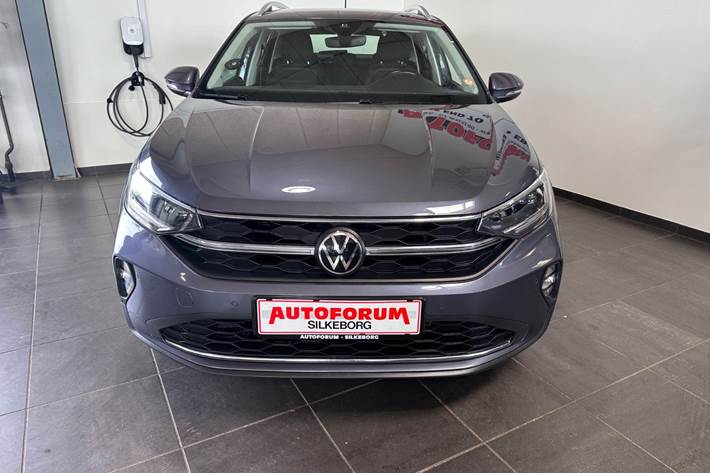 Grå VW Taigo fra 2022
