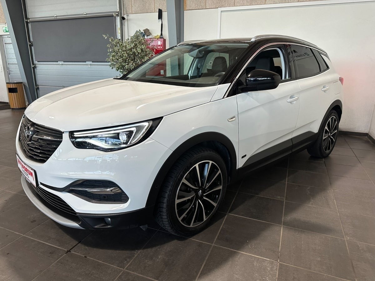 Hvid Opel Grandland X fra 2021