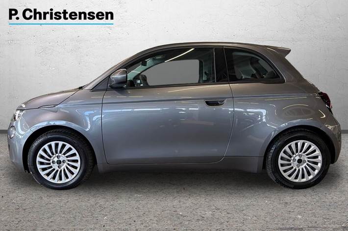 Grå Fiat 500e fra 2023