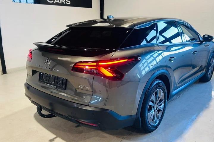Grøn Citroën C5 X fra 2022