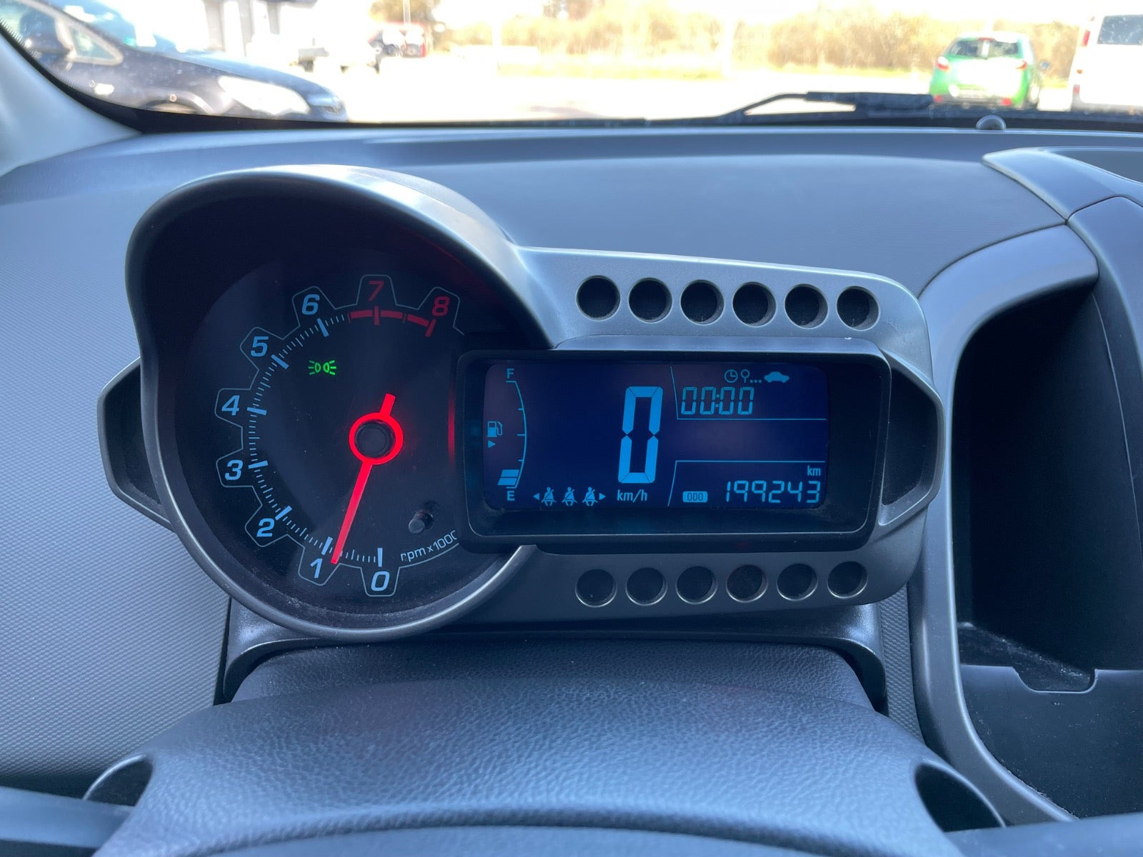 Sort Chevrolet Aveo fra 2013