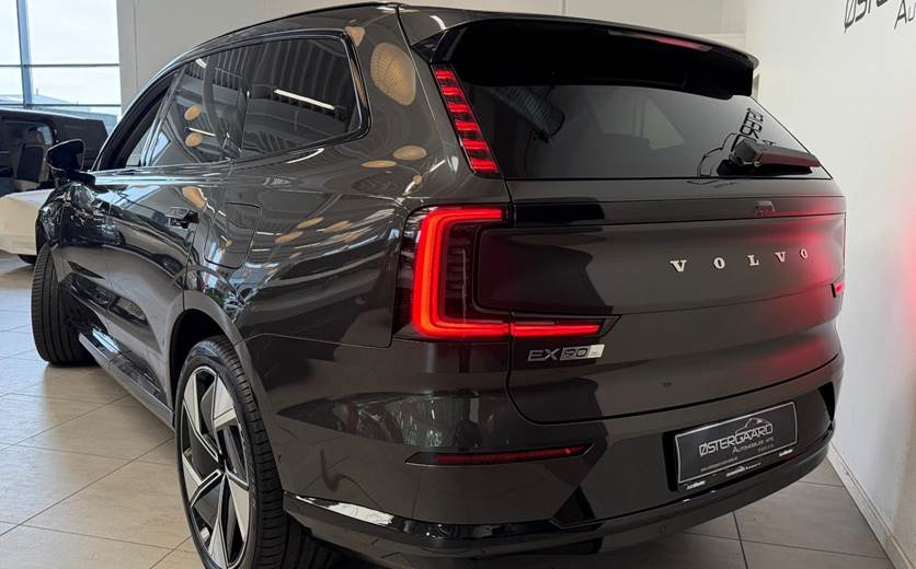 Volvo EX90