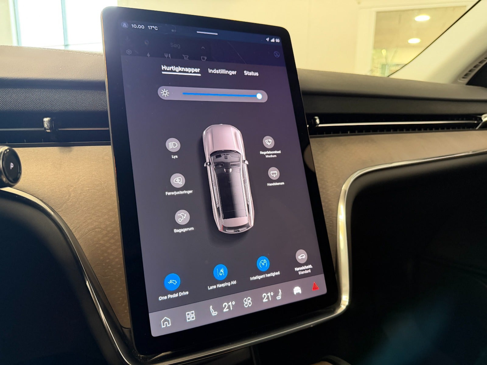 Grå Volvo EX90 fra 2025
