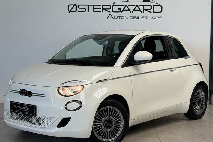 Hvid Fiat 500e fra 2023