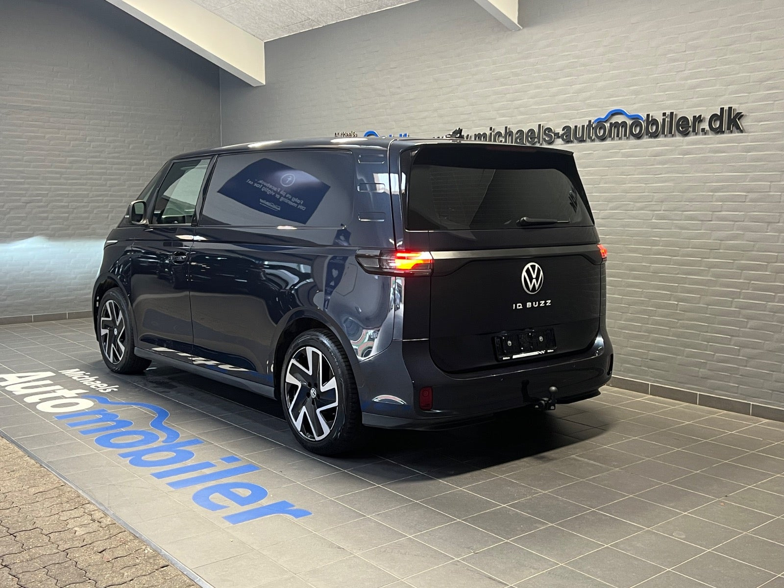 Blå VW ID.Buzz fra 2024