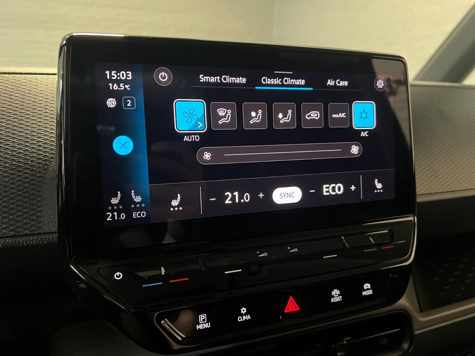 Blå VW ID.Buzz fra 2024