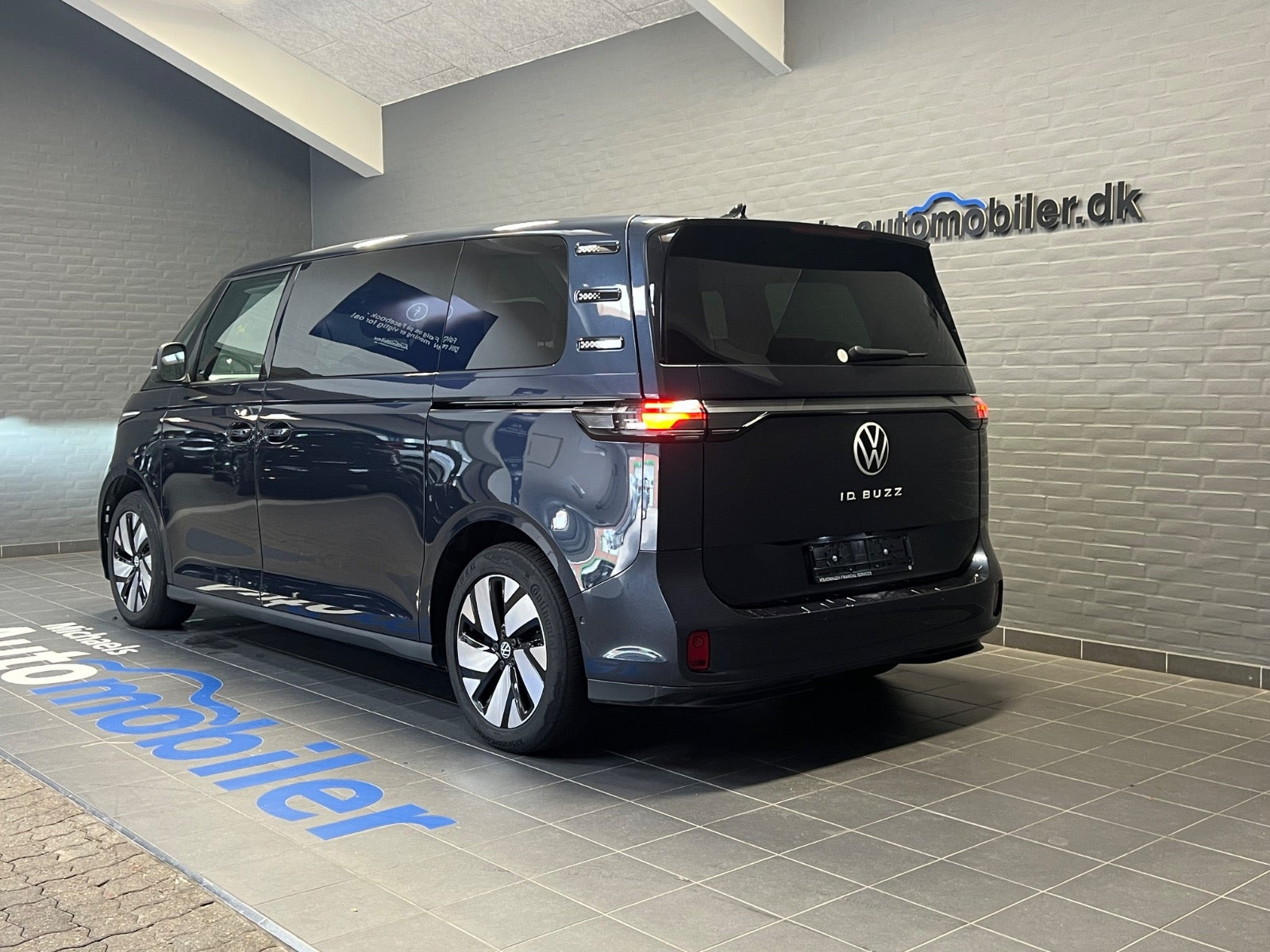 Blå VW ID.Buzz fra 2025