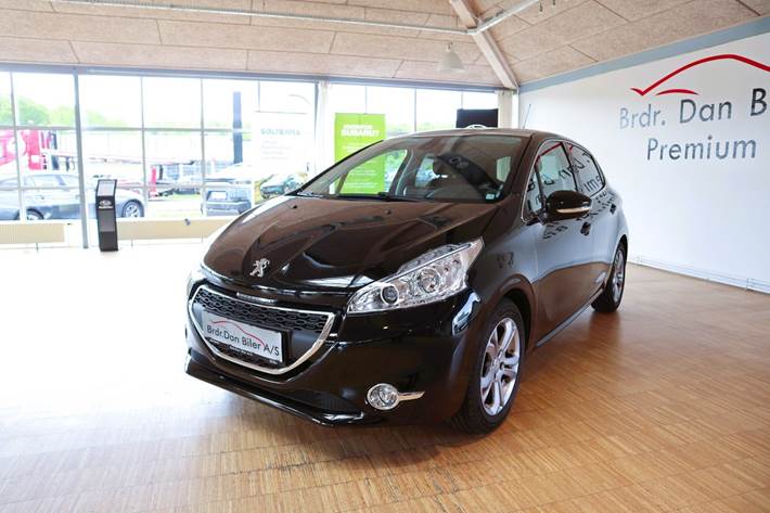 Sort Peugeot 208 fra 2015