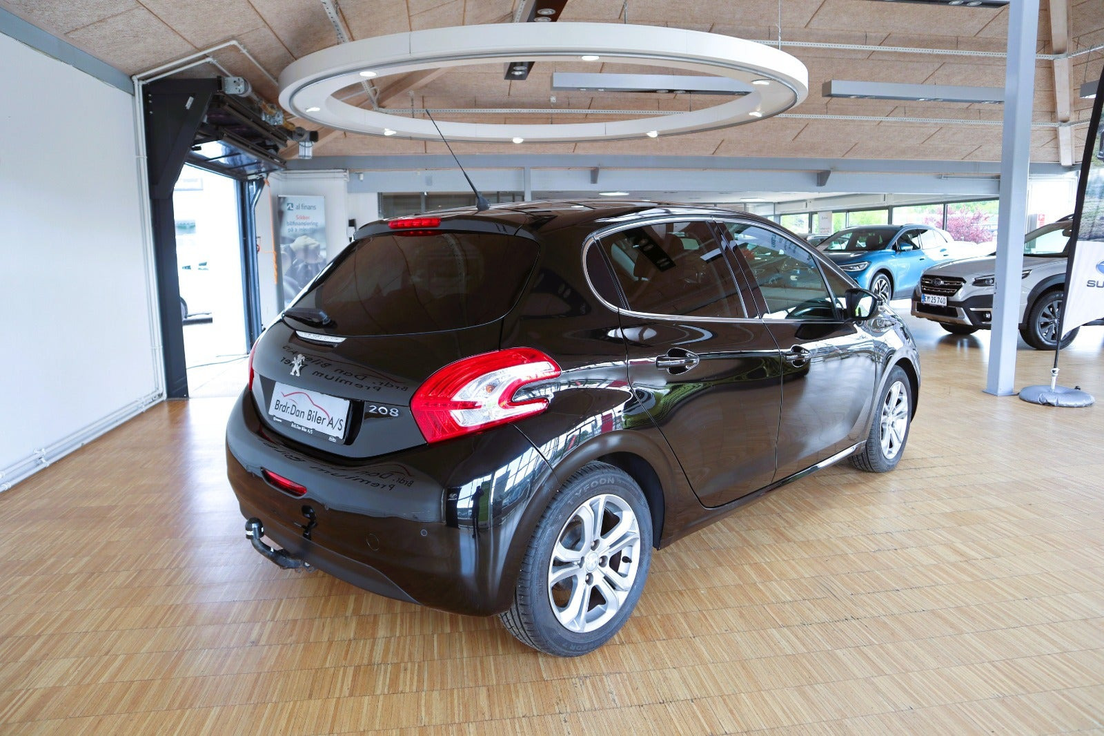 Sort Peugeot 208 fra 2015