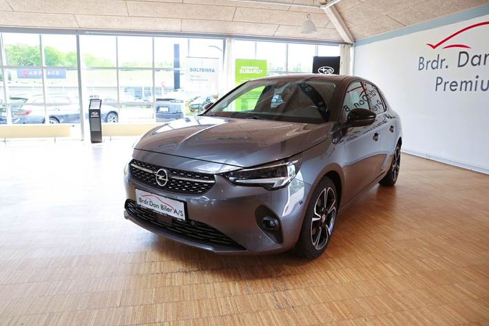 Grå Opel Corsa fra 2020