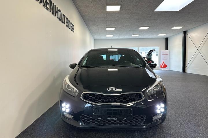 Grå Kia Ceed fra 2016
