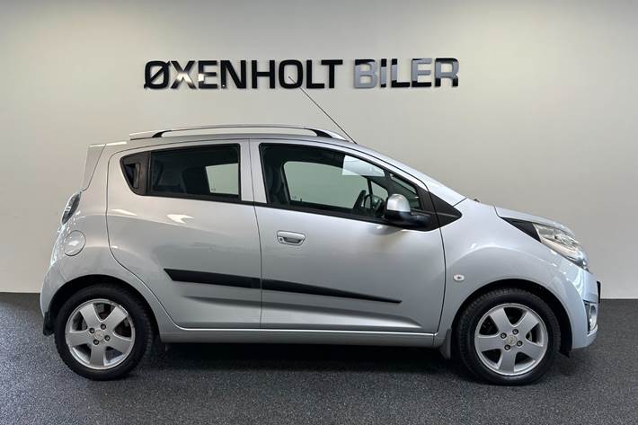 Sølv Chevrolet Spark fra 2012