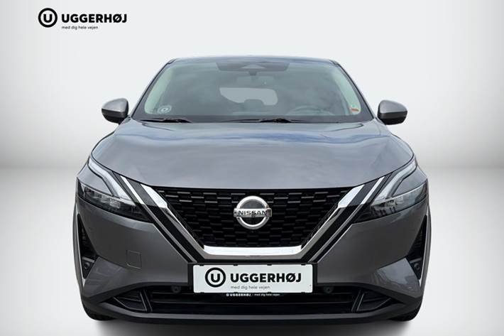 Grå Nissan Qashqai fra 2021